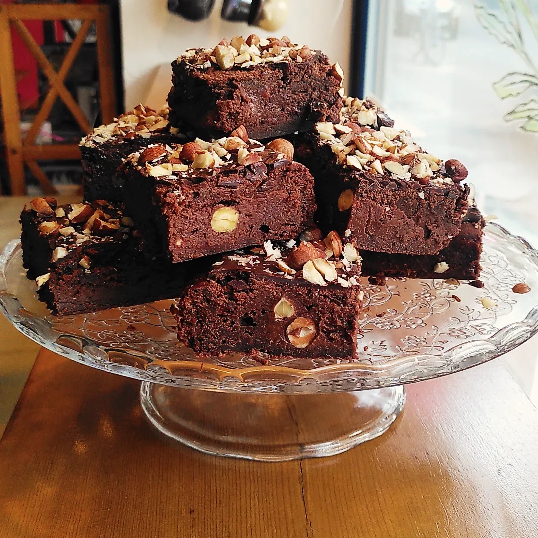 Brownies on cake stand
